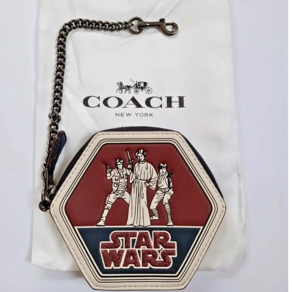 Collectible Coach Star Wars
Limited Edition Coin Purse w Wristlet
Chain